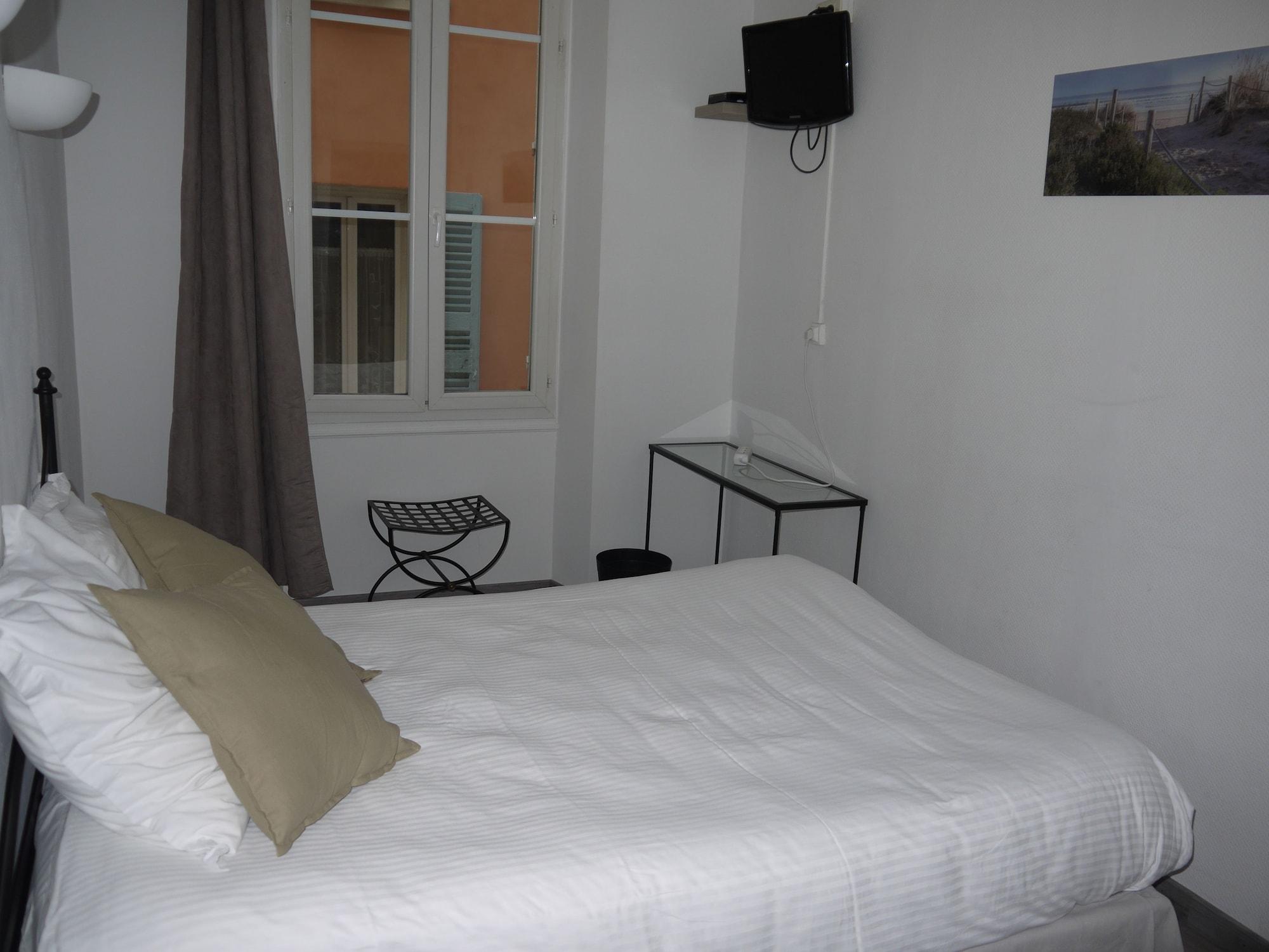 Hotel Portalet Hyères المظهر الخارجي الصورة