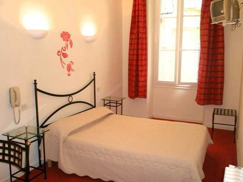 Hotel Portalet Hyères الغرفة الصورة