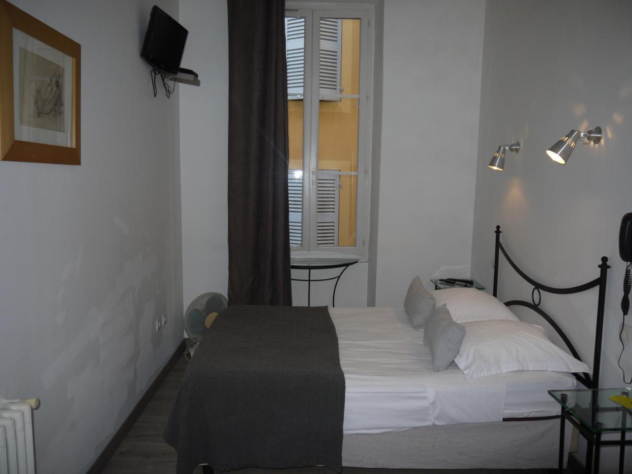 Hotel Portalet Hyères المظهر الخارجي الصورة
