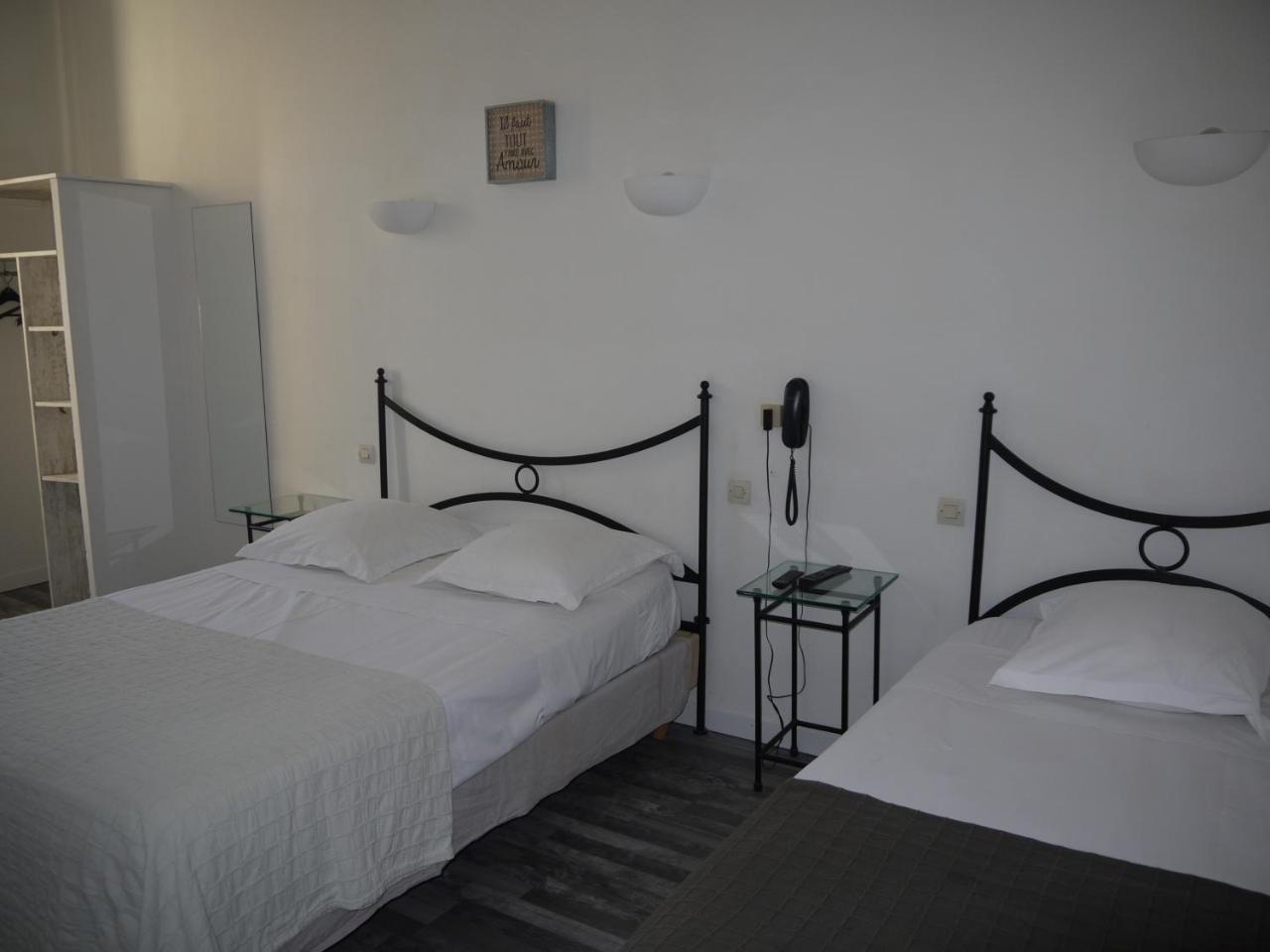 Hotel Portalet Hyères المظهر الخارجي الصورة