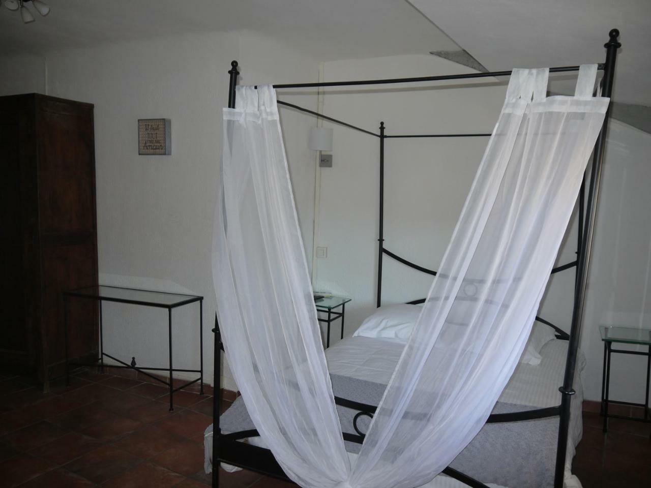Hotel Portalet Hyères المظهر الخارجي الصورة
