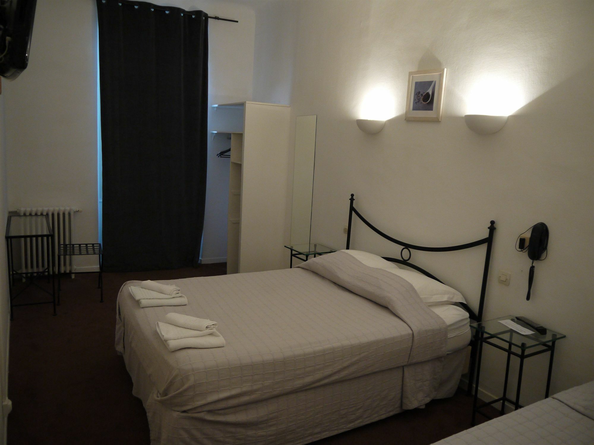 Hotel Portalet Hyères المظهر الخارجي الصورة