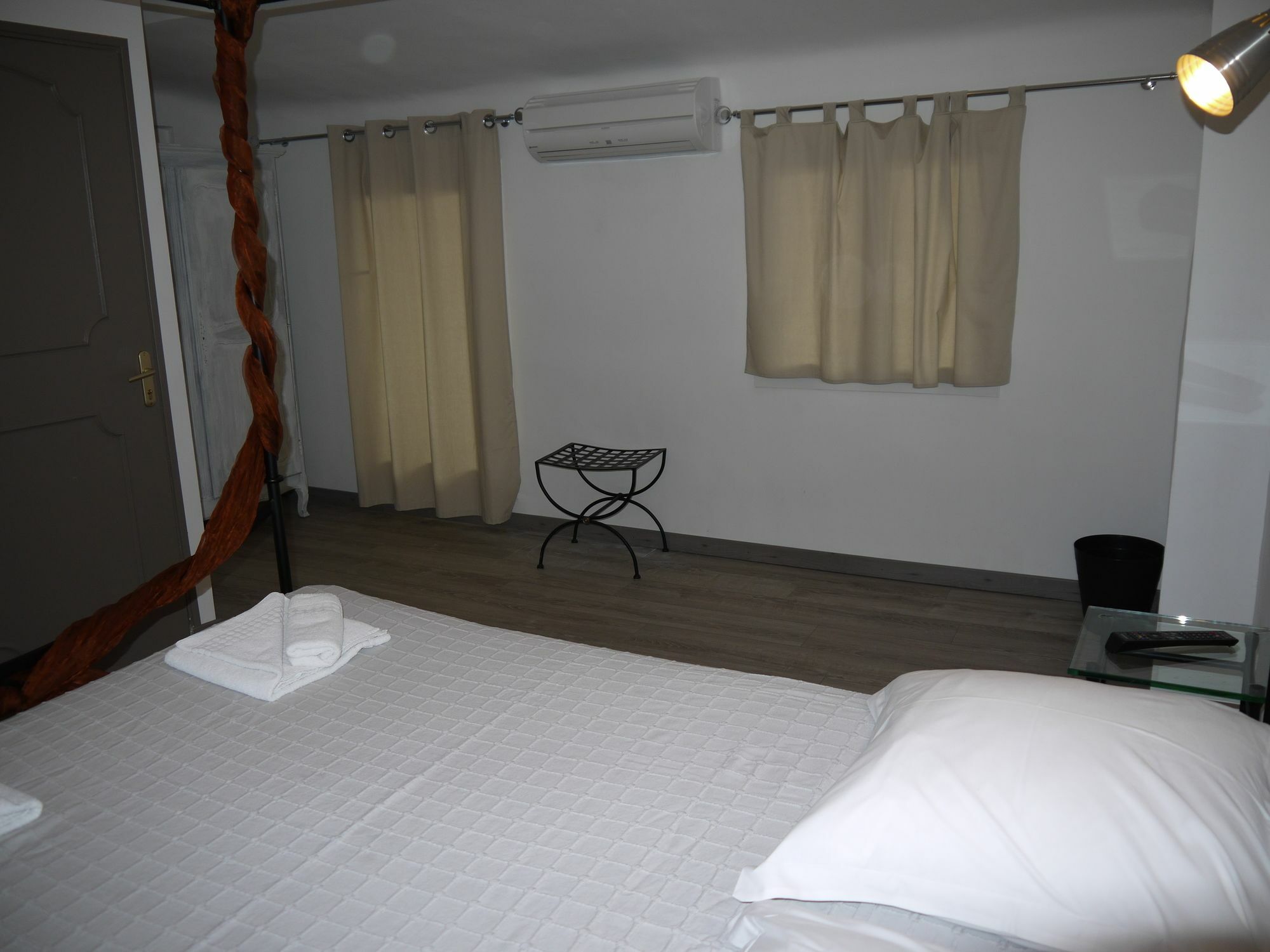 Hotel Portalet Hyères المظهر الخارجي الصورة
