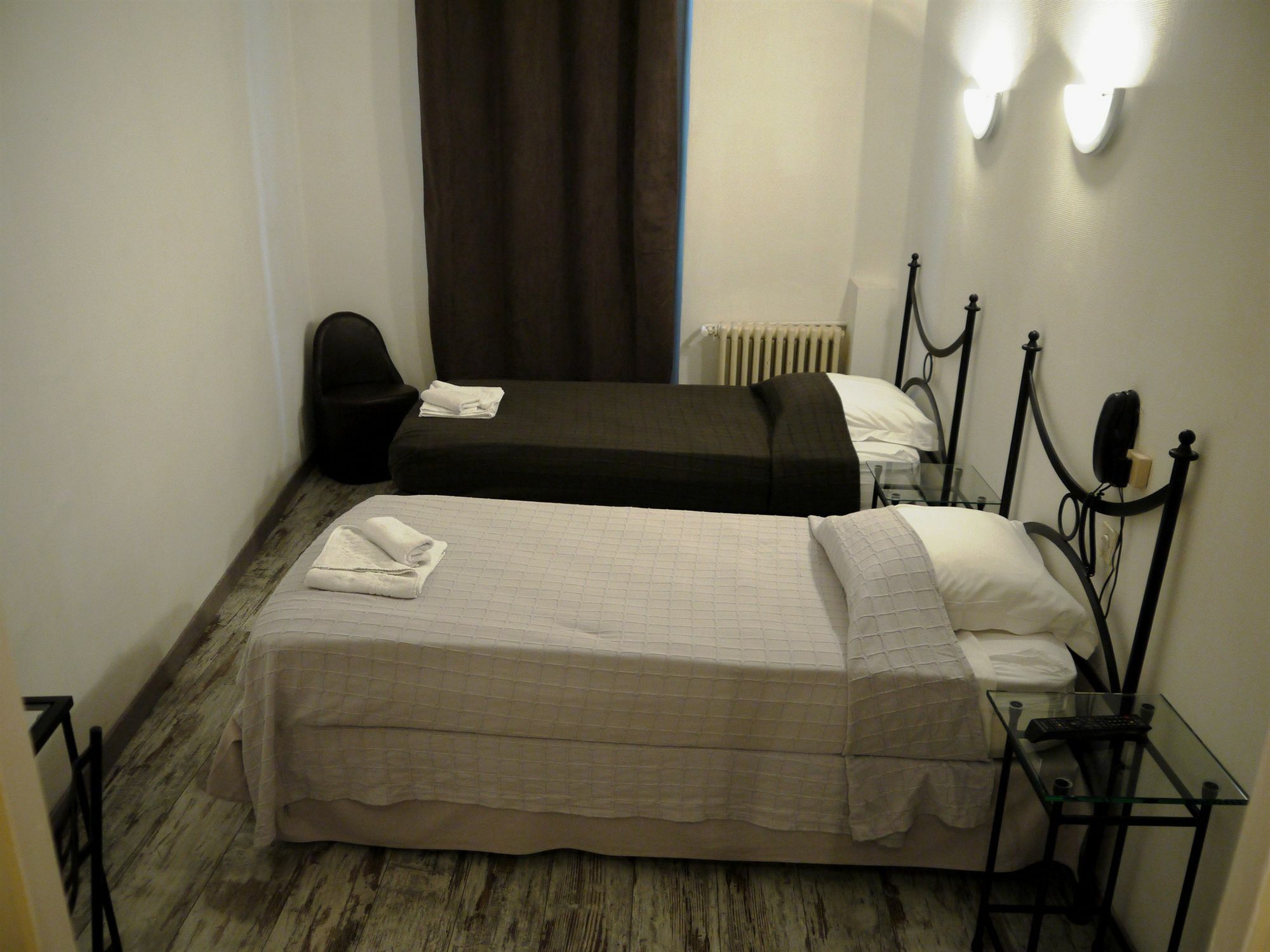 Hotel Portalet Hyères المظهر الخارجي الصورة